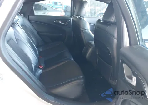 2015 Chrysler 200 S из США, поврежденный, VIN 1C3CCCBB4FN698181